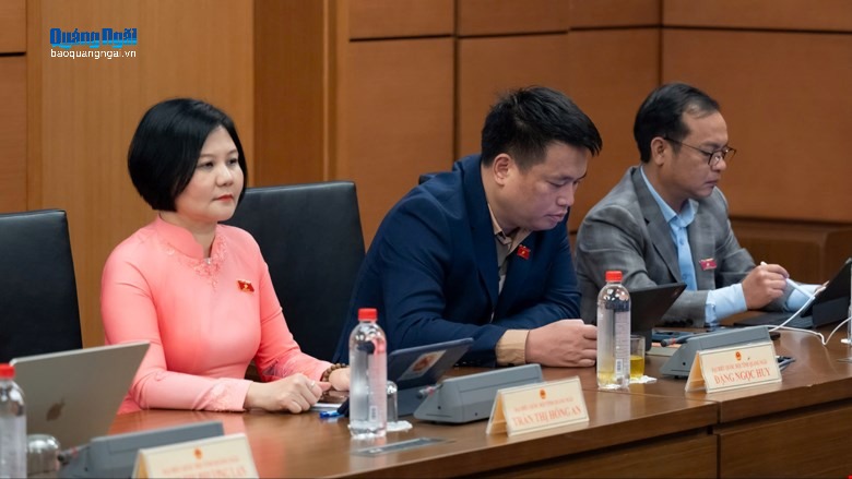 Đoàn đại biểu Quốc hội tỉnh góp ý dự thảo Nghị quyết về cơ chế, chính sách phát triển năng lượng quốc gia