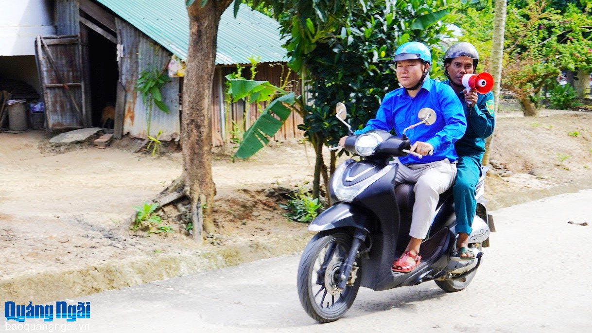 Tiếp nhận thủ tục hành chính lưu động