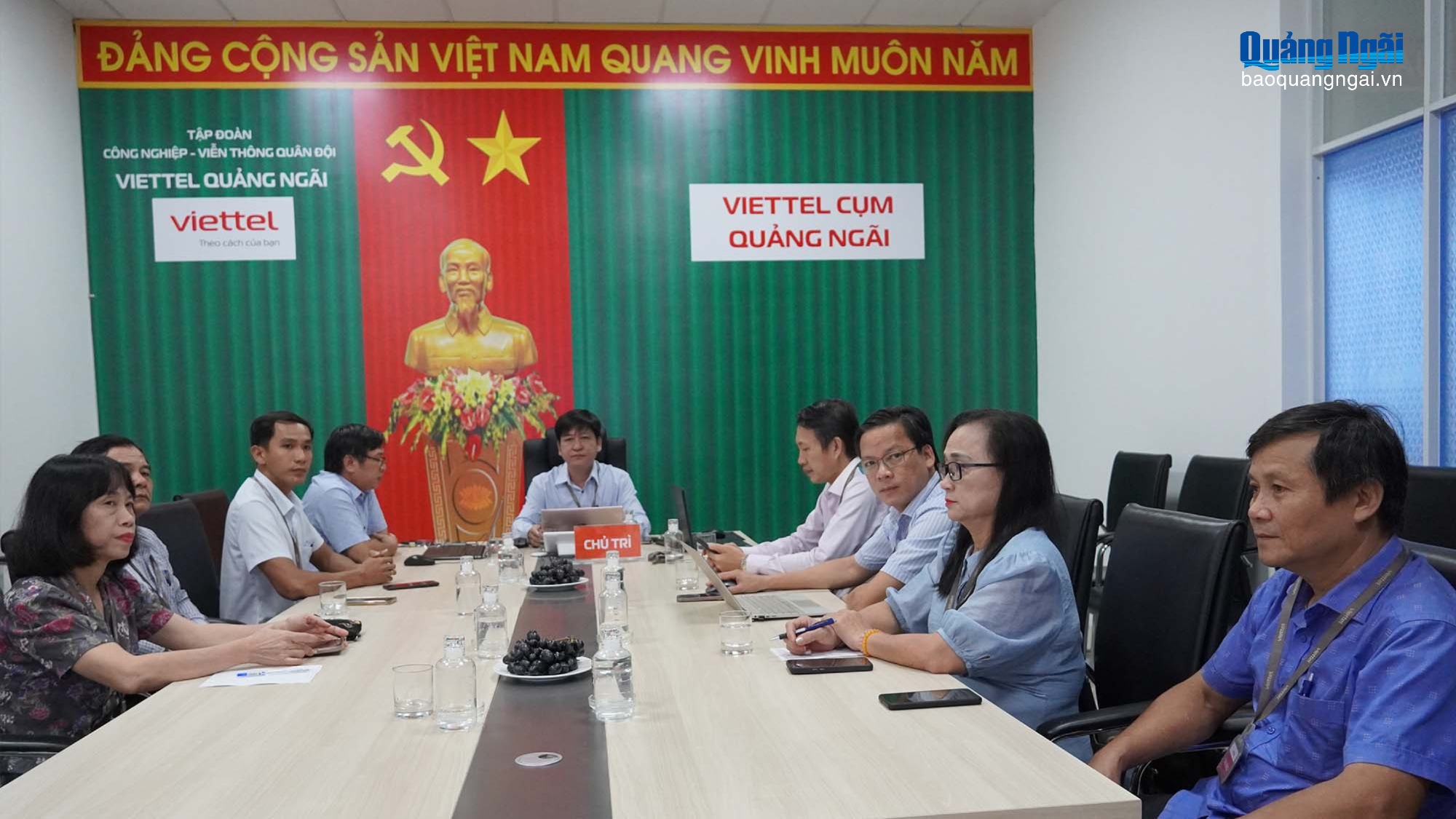 Tư vấn tuyển sinh vào lớp 10 trực tuyến