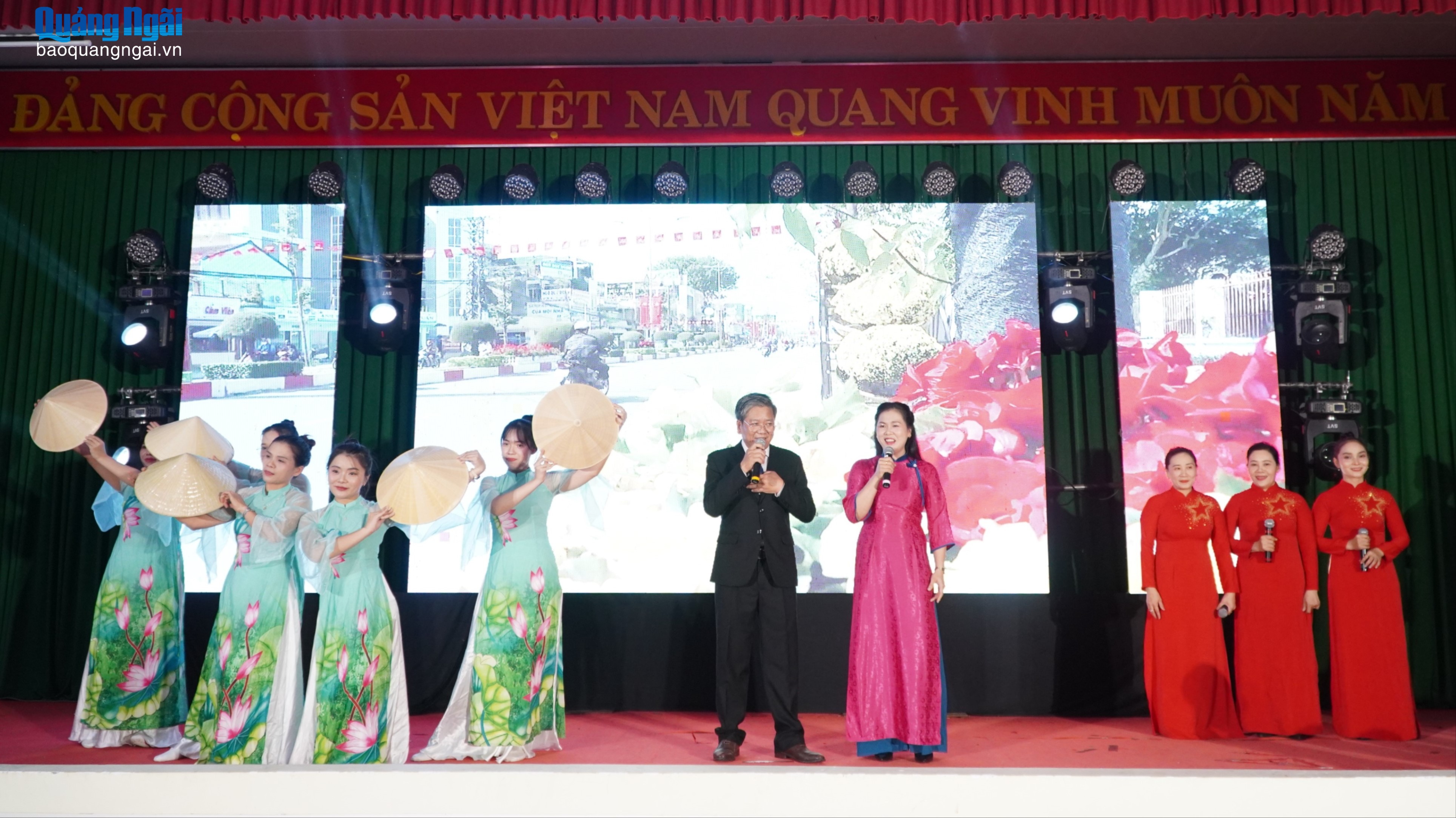 Sôi nổi Hội thi Văn nghệ và Giao tiếp ứng xử ngành y