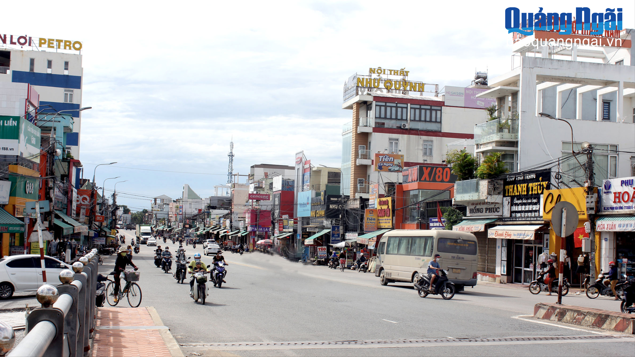 Động lực từ thương mại - dịch vụ