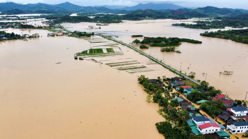 Chủ động ứng phó mưa lũ Trung Bộ: Rà soát, kiểm tra, kịp thời phát hiện khu vực có nguy cơ xảy ra sạt lở, lũ quét, ngập sâu