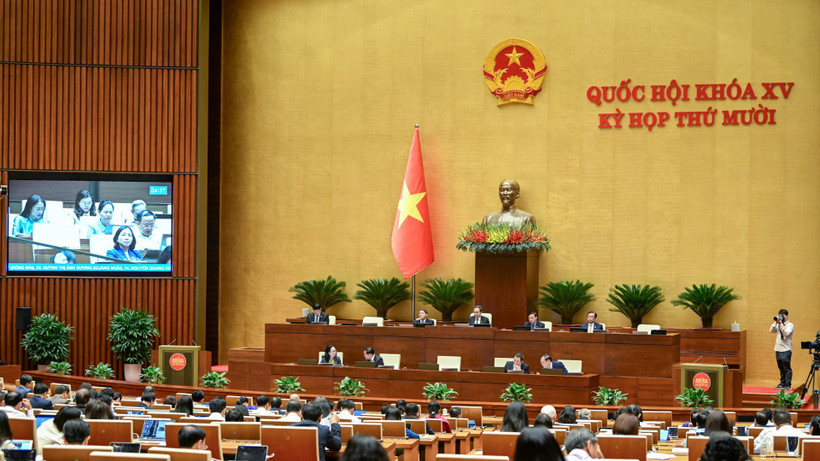 Tuần làm việc thứ 3, Kỳ họp thứ 10: Quốc hội tập trung cho công tác lập pháp