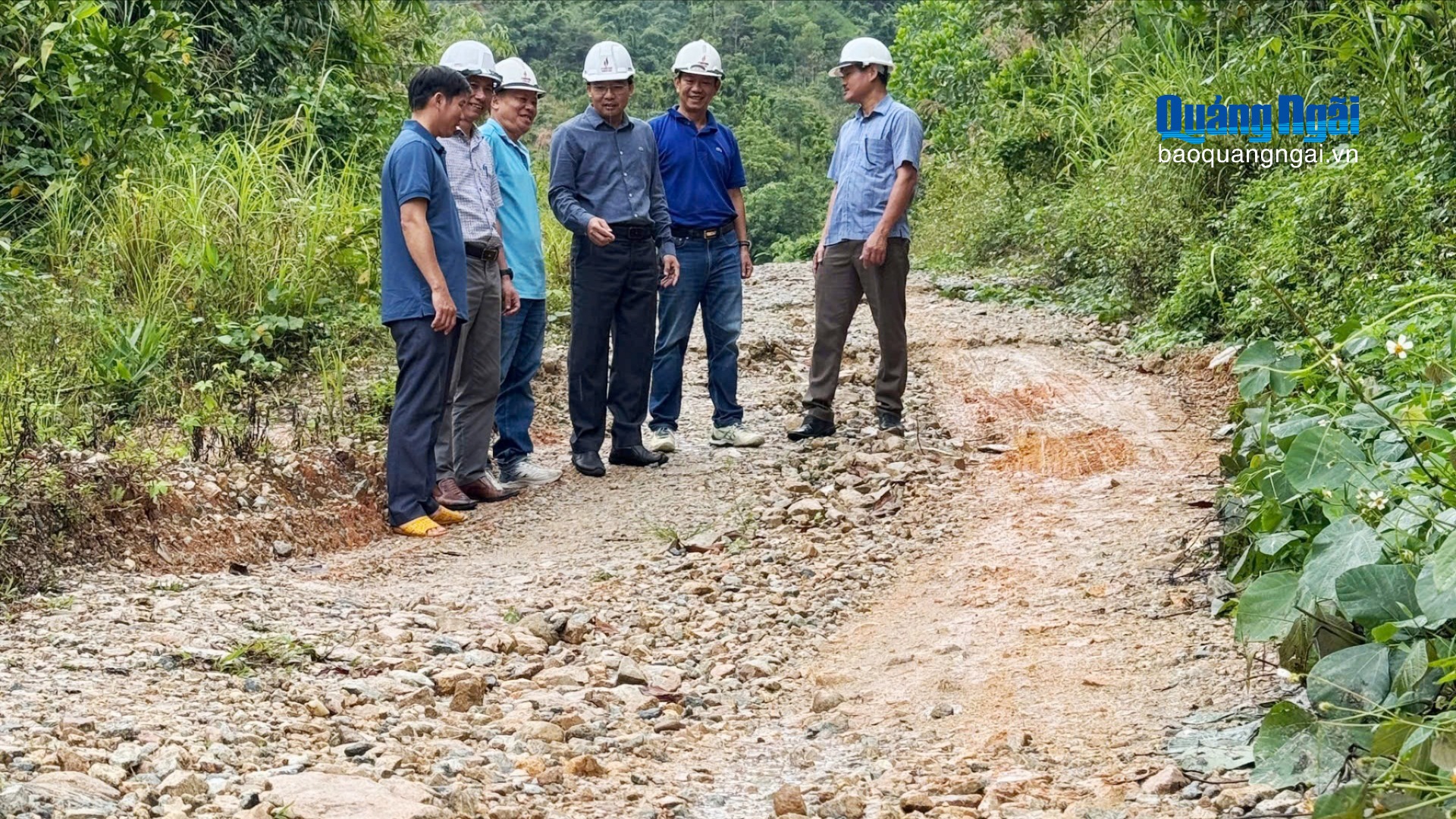 Thủy điện Đăkđrinh cần khẩn trương hoàn trả đường dân sinh