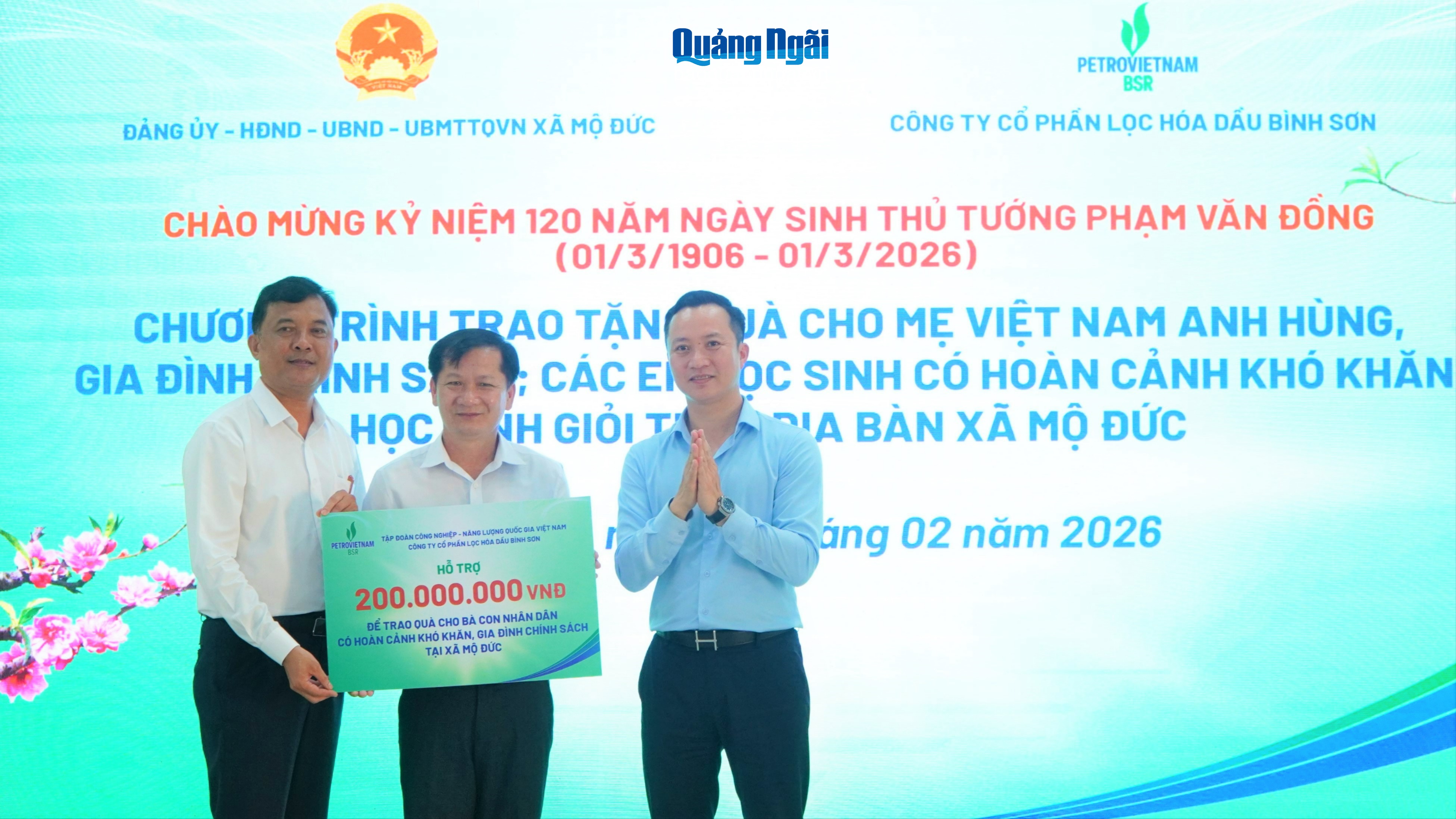 Trao 200 triệu đồng thực hiện chương trình an sinh xã hội tại xã Mộ Đức