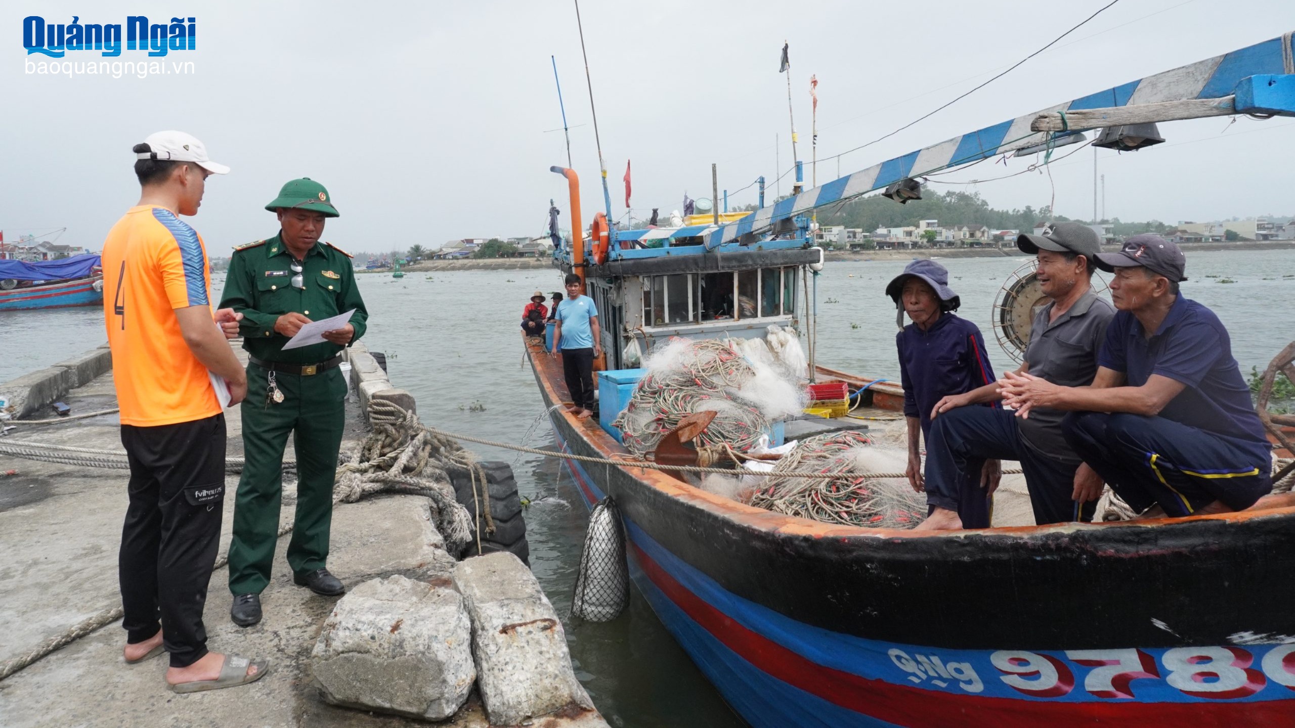 Kiên trì chống khai thác IUU