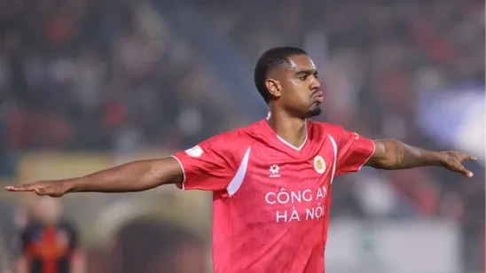 Cầu thủ nào đang dẫn đầu danh sách “Vua phá lưới” V-League 2025 - 2026?