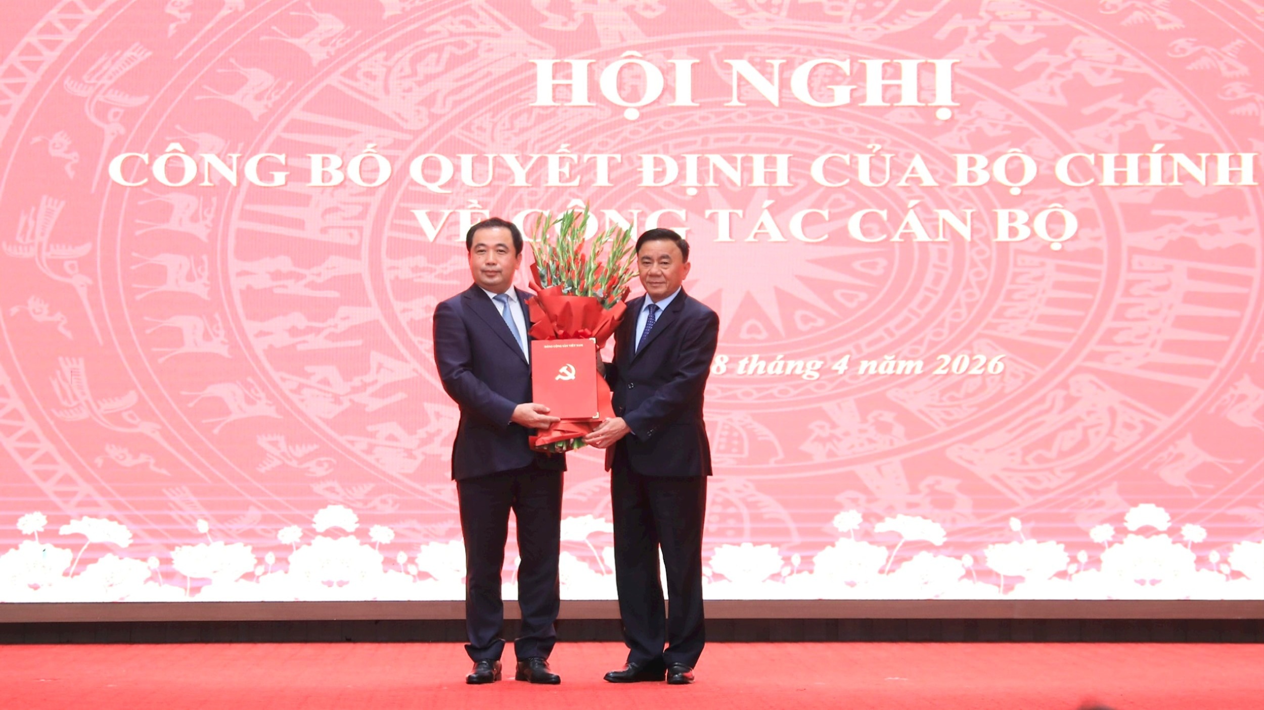 Đồng chí Trần Đức Thắng giữ chức Bí thư Thành ủy Hà Nội