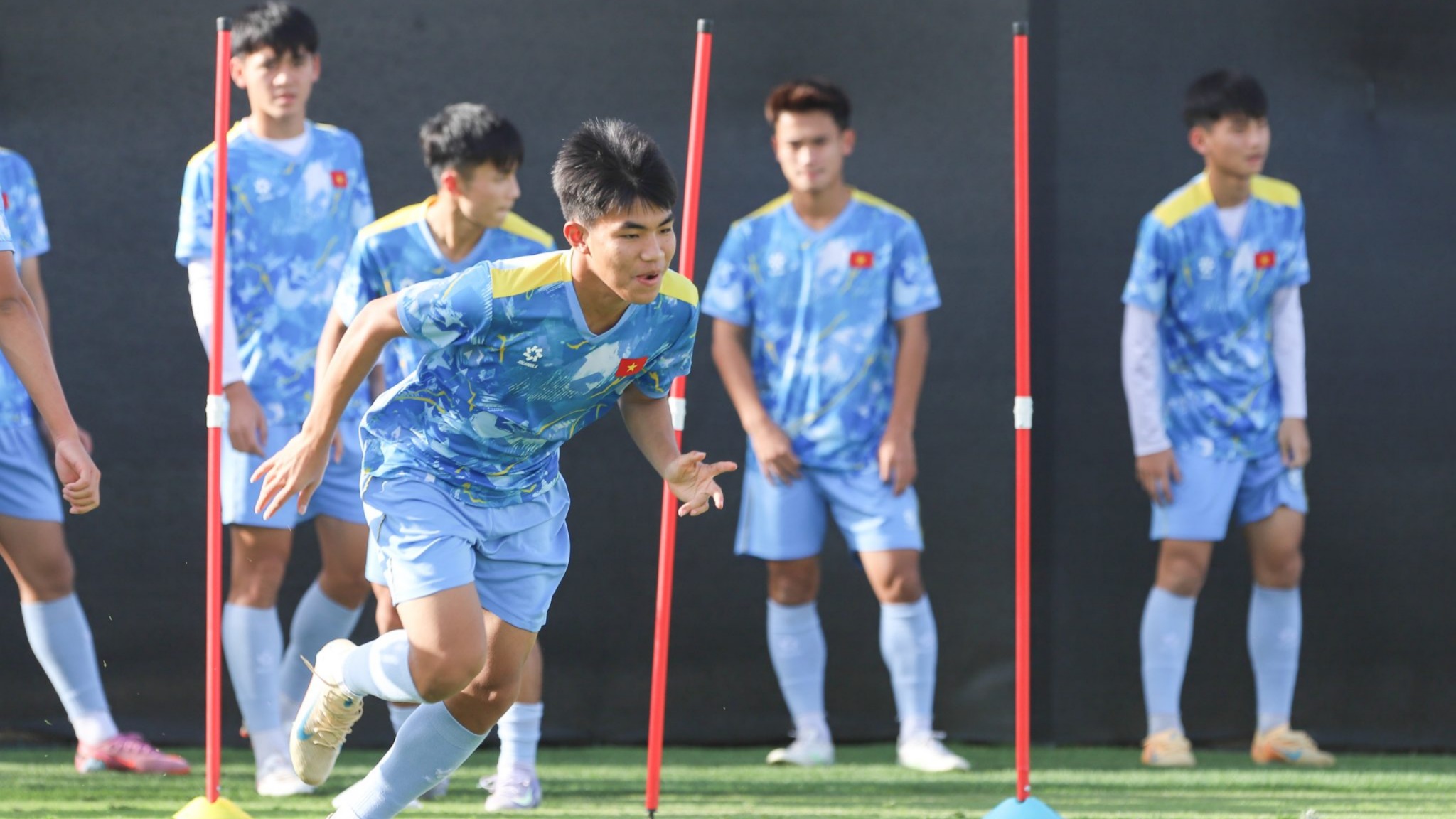 Lúc 0 giờ ngày 17/5: U17 Việt Nam gặp U17 Australia