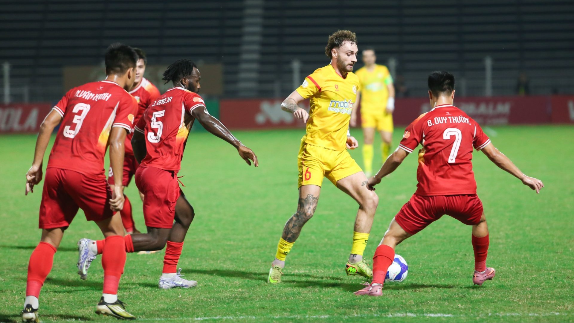 V-League 2025 - 2026: Căng thẳng cuộc đua trụ hạng