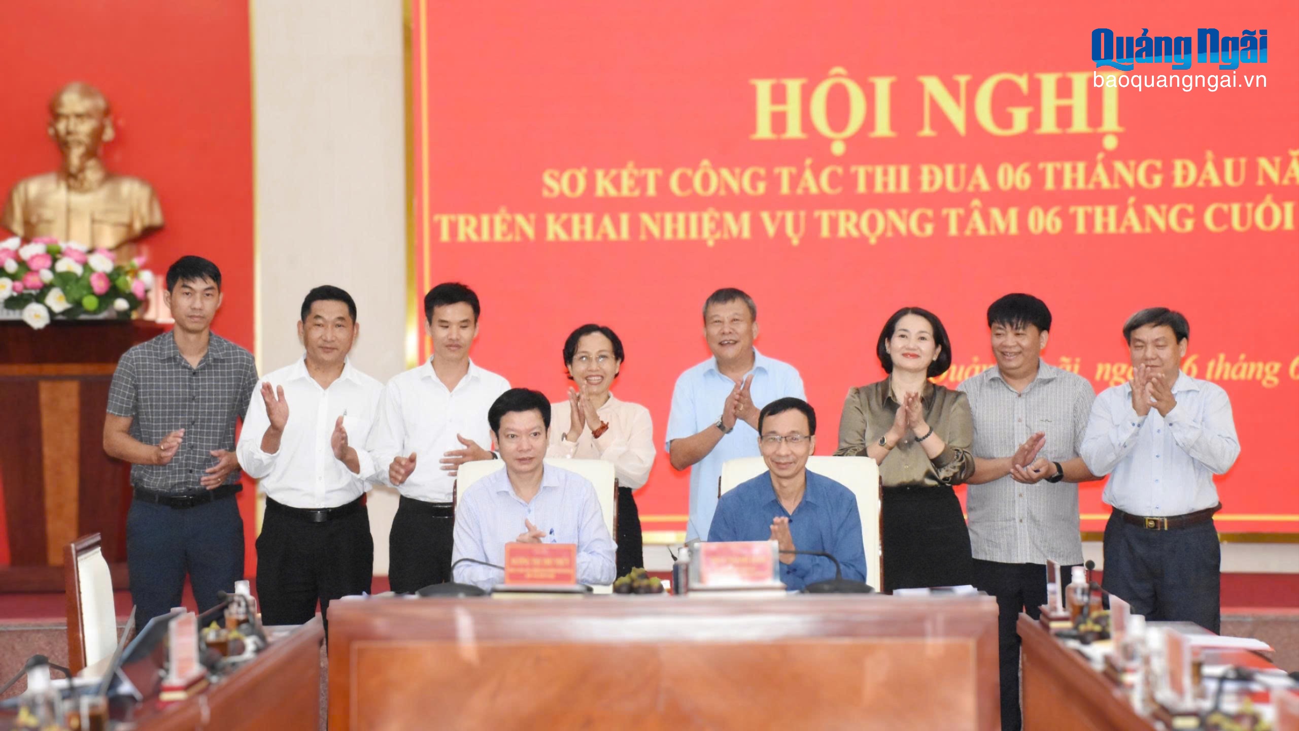Khối các cơ quan Đảng và Mặt trận Tổ quốc ký kết thi đua