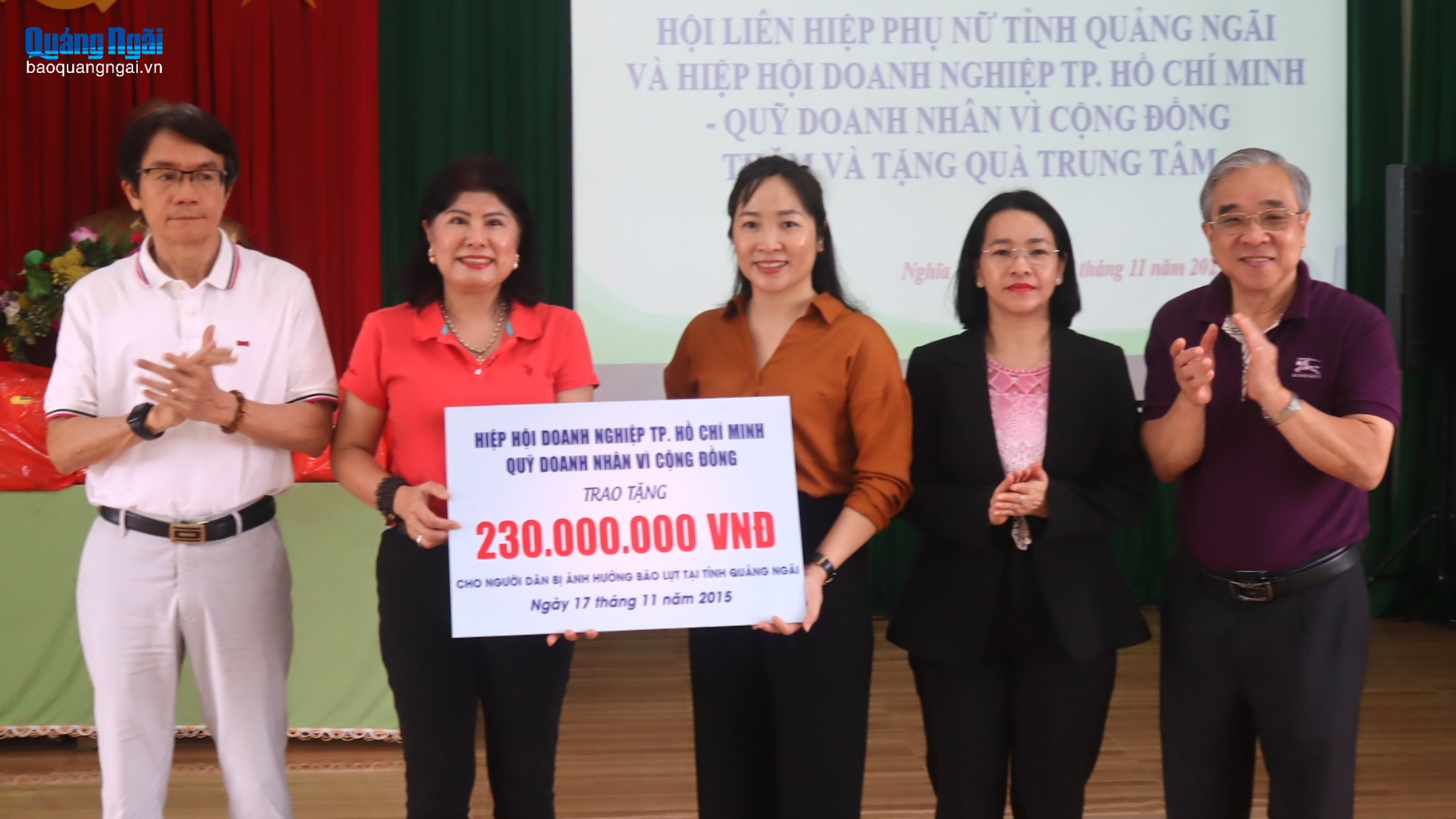 Hiệp Hội doanh nghiệp Thành phố Hồ Chí Minh thăm, tặng quà tại tỉnh Quảng Ngãi