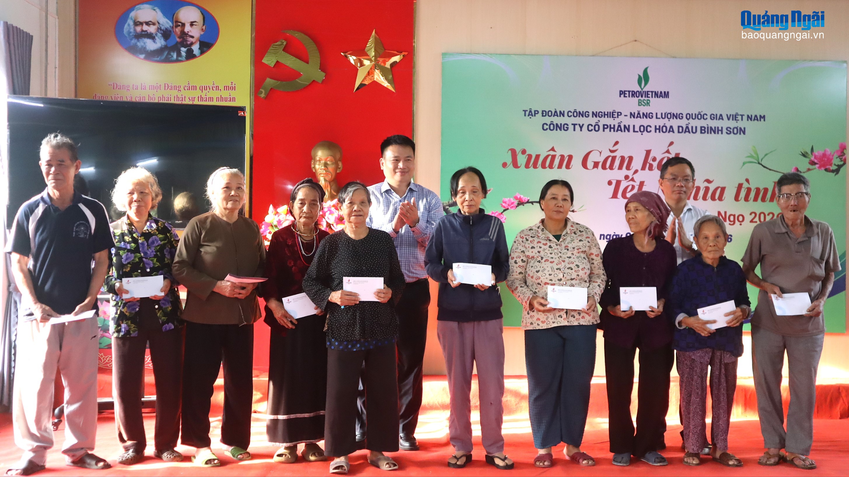 Tổ chức Chương trình “Xuân gắn kết - Tết nghĩa tình” tại xã Ba Vì