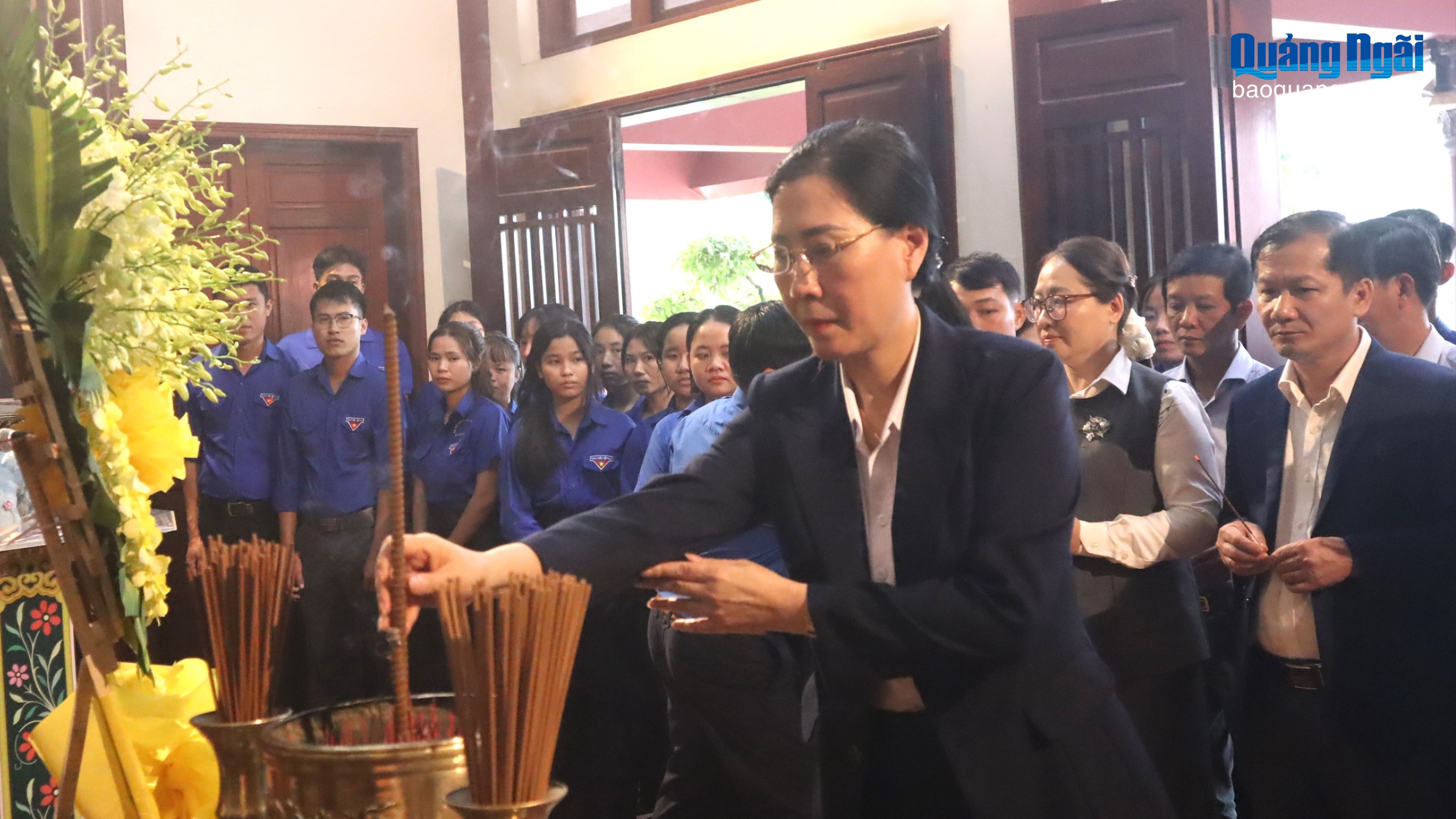 Phó Trưởng ban Tổ chức Trung ương Bùi Thị Quỳnh Vân viếng hương Thủ tướng Phạm Văn Đồng