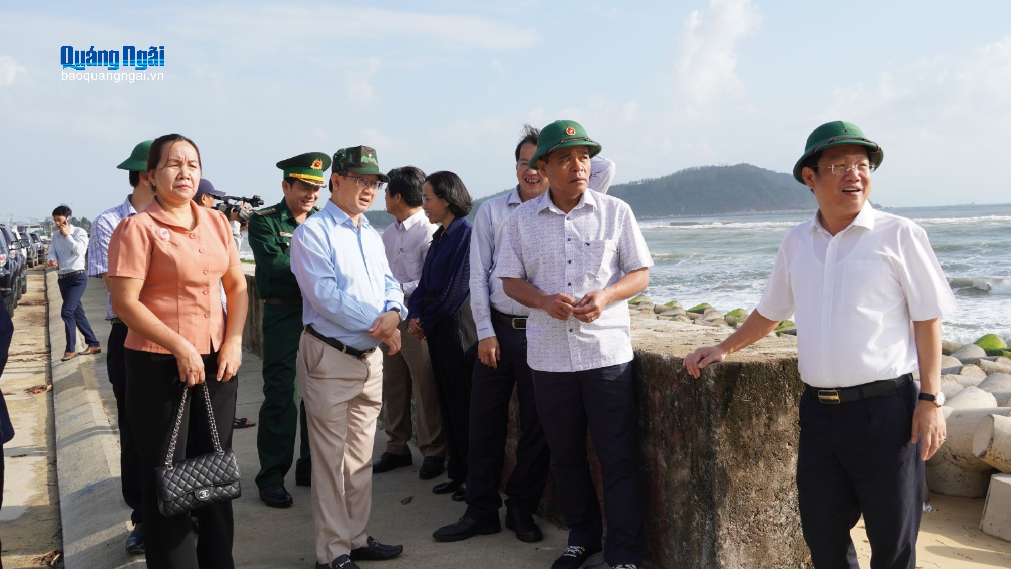 Bí thư Tỉnh ủy Hồ Văn Niên kiểm tra công tác khắc phục hậu quả mưa bão tại Sa Huỳnh