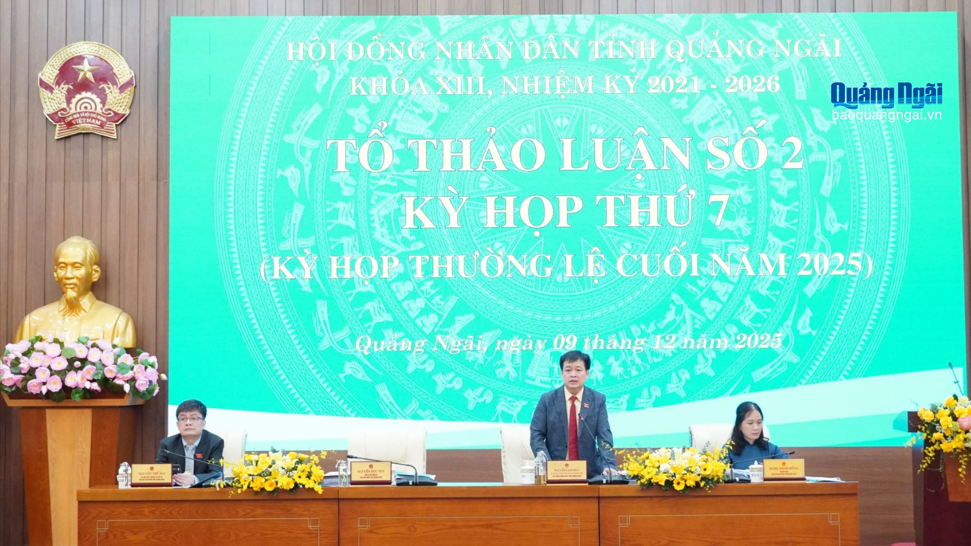 Thông qua các nghị quyết liên quan đến lĩnh vực tài chính - ngân sách