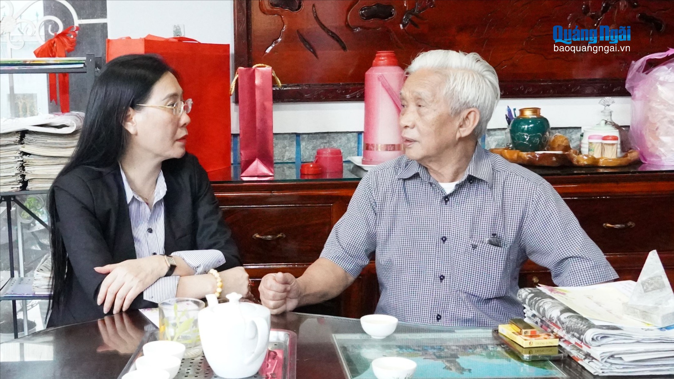 Phó Trưởng ban Tổ chức Trung ương Bùi Thị Quỳnh Vân thăm, chúc Tết nguyên lãnh đạo tỉnh Quảng Ngãi