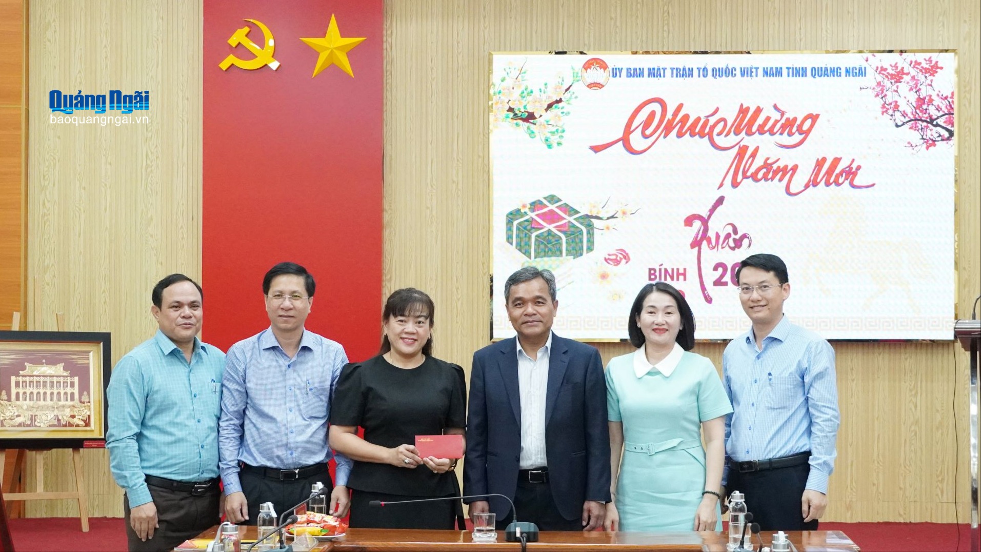 Bí thư Tỉnh ủy Hồ Văn Niên thăm các cơ quan, đơn vị dịp đầu xuân