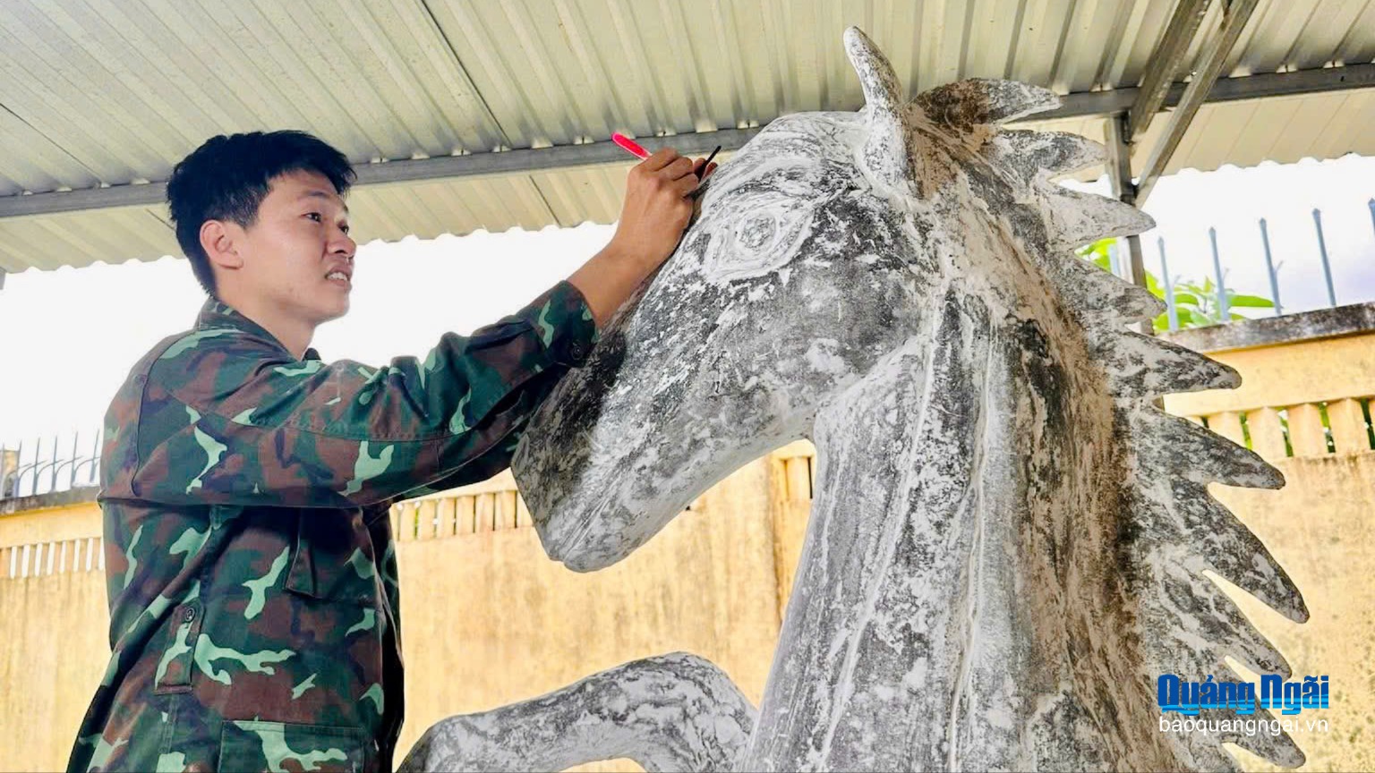 Gieo sắc Xuân sớm trong doanh trại bộ đội