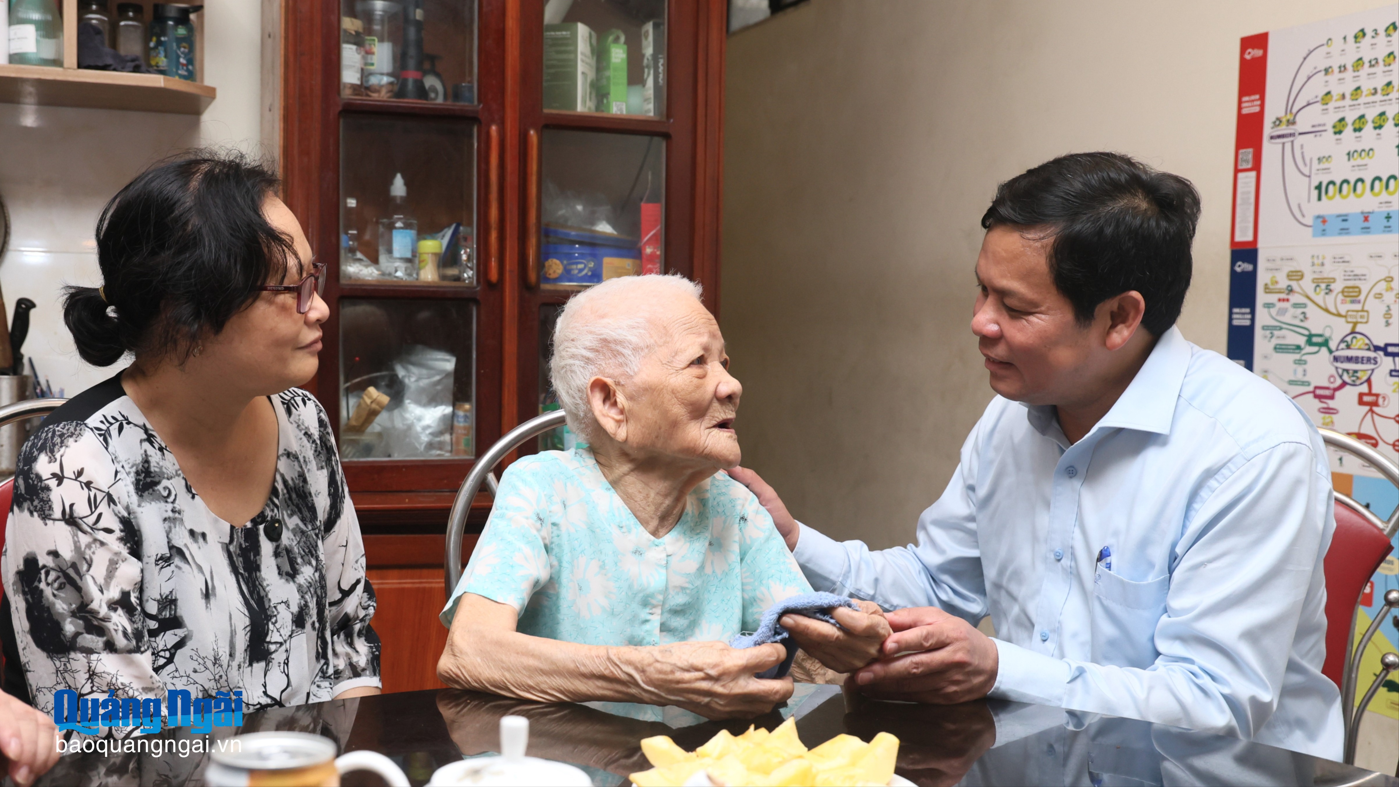 Bảo đảm mọi gia đình chính sách đón Tết an vui, đầm ấm