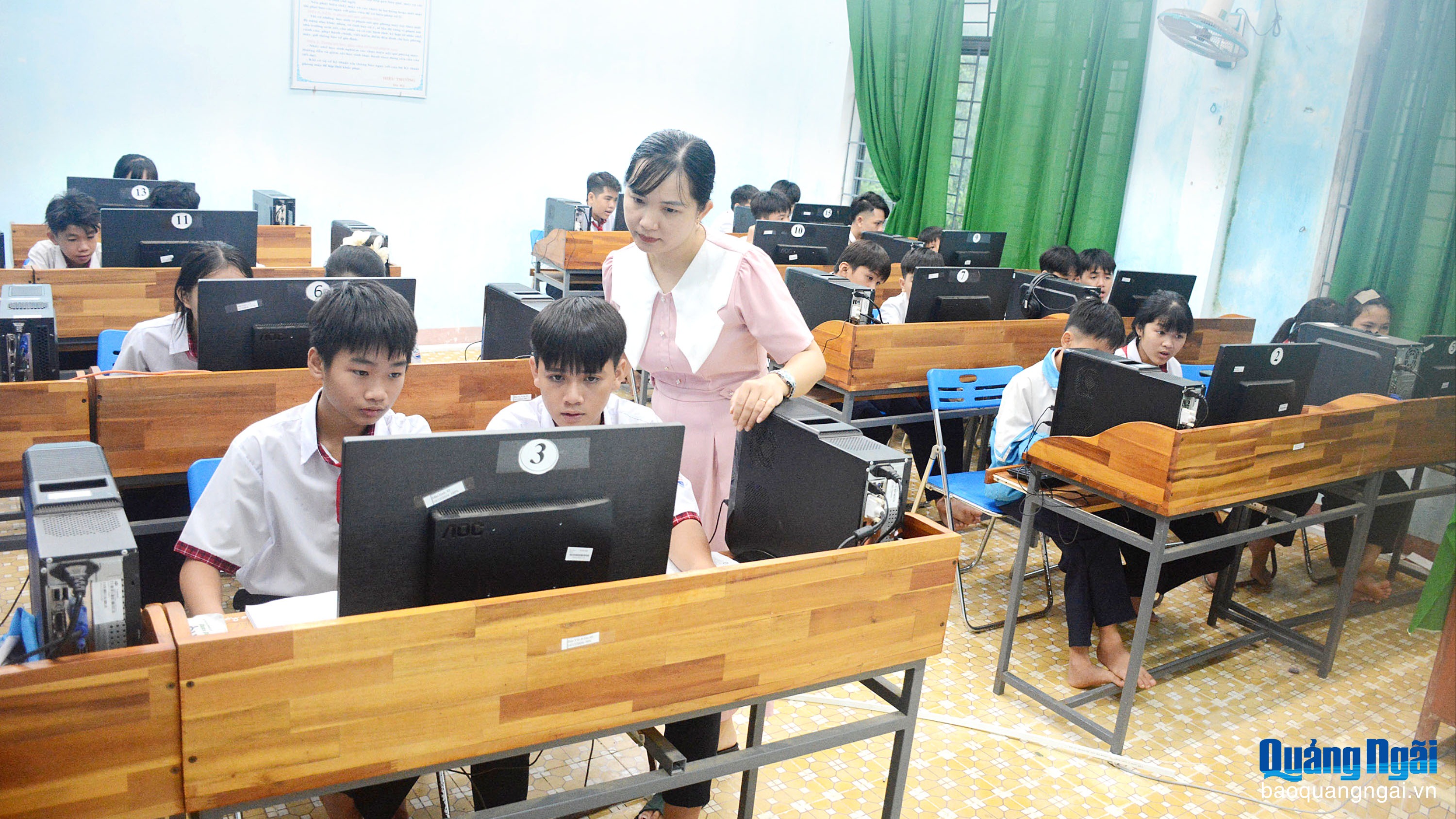 Khơi dậy niềm tự hào quê hương