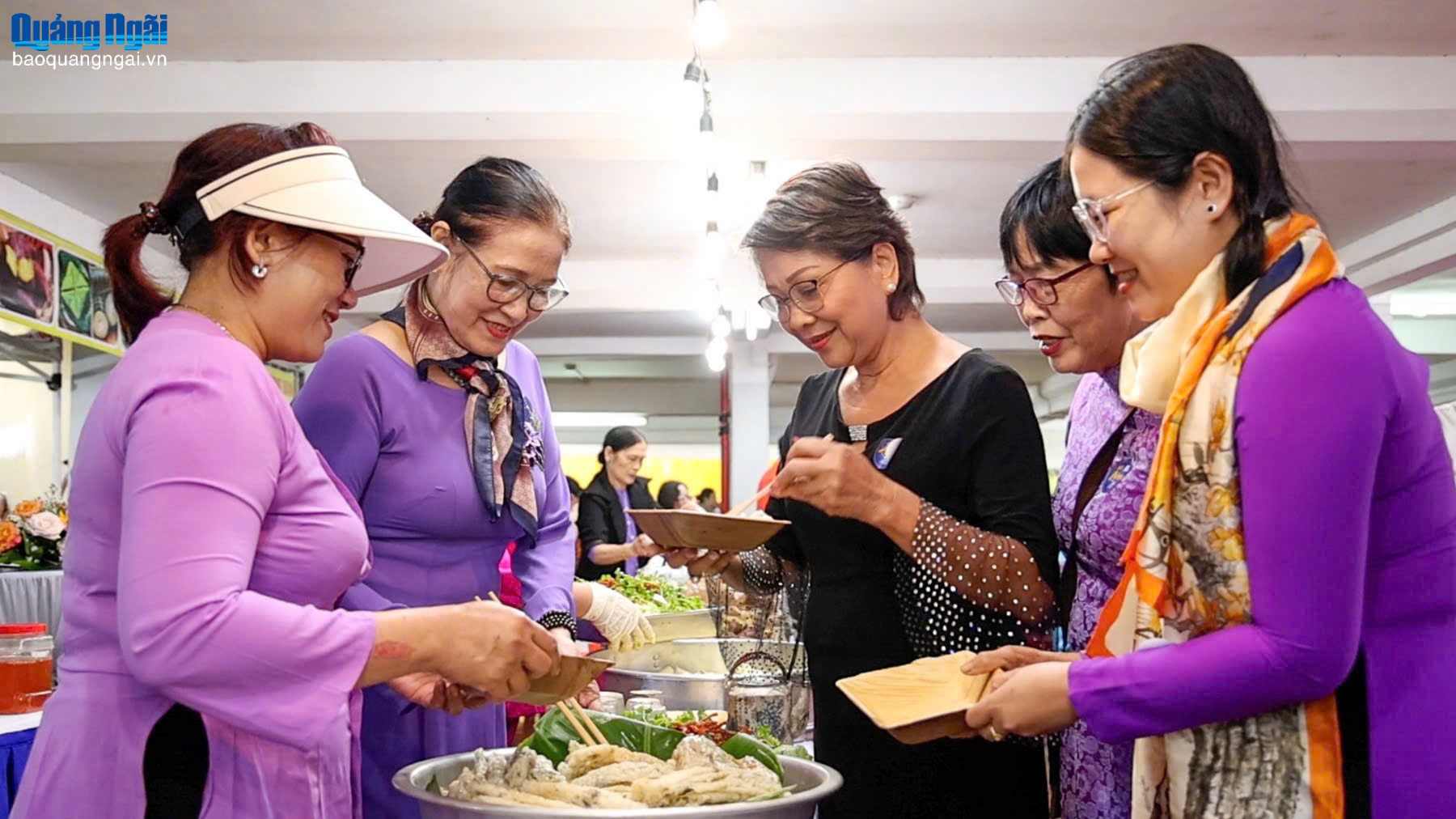 Một đời gắn với sách, một lòng với quê hương