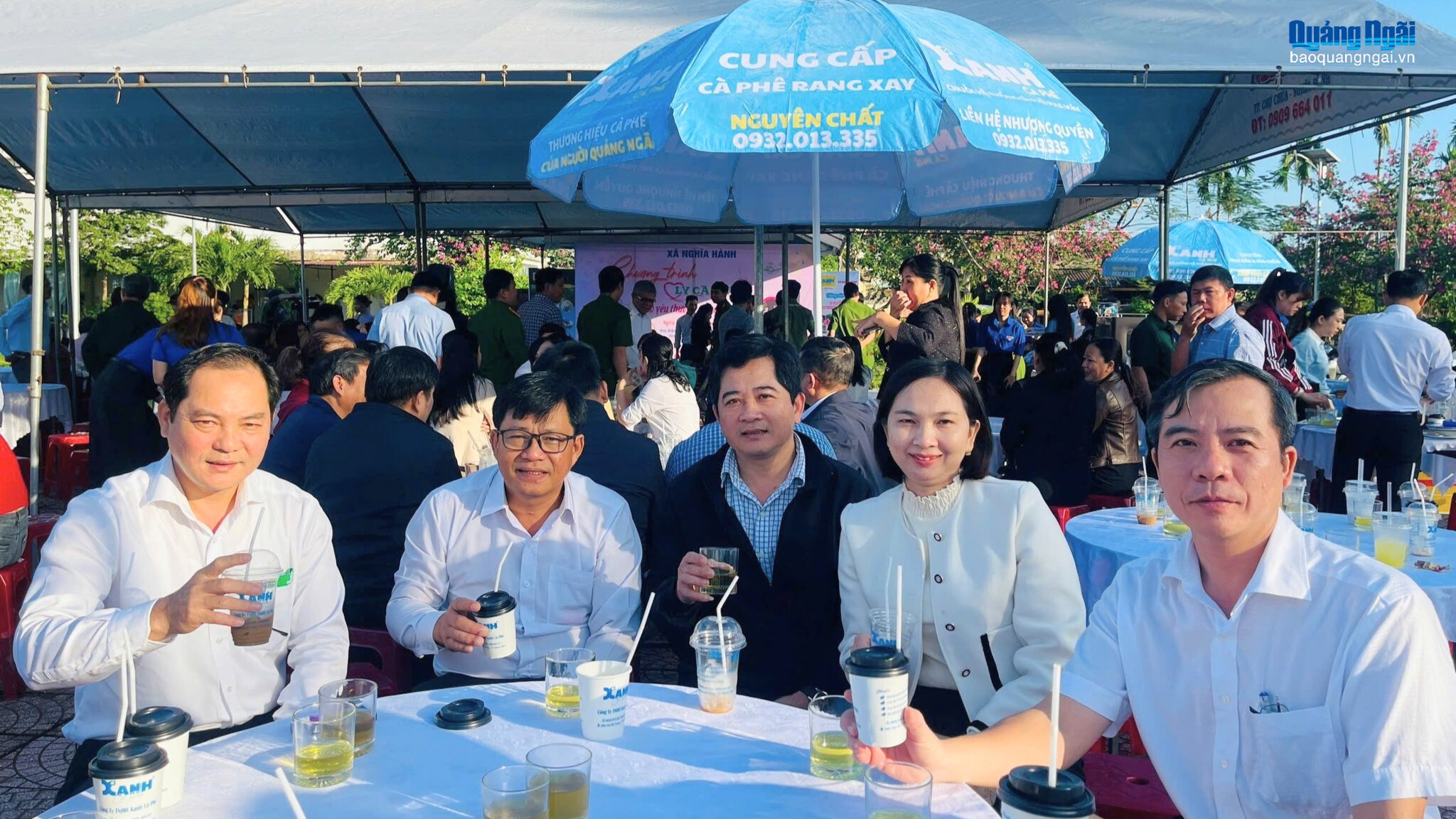 “Ly cà phê - trao yêu thương, nhận nụ cười”