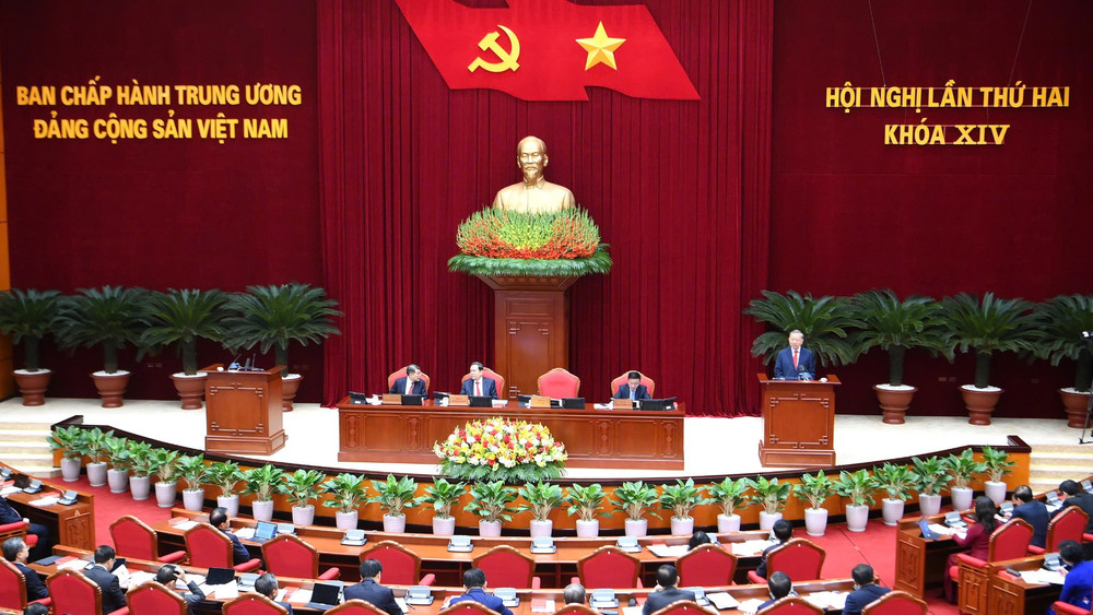 Ngày làm việc thứ hai Hội nghị lần thứ 2 Ban Chấp hành Trung ương Đảng khóa XIV