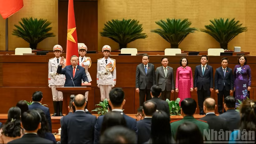 Điện, thư và thông điệp chúc mừng các đồng chí lãnh đạo chủ chốt