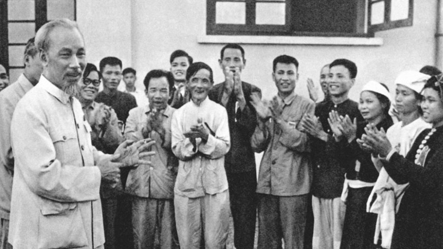 Thi đua là yêu nước, yêu nước thì phải thi đua theo tư tưởng Hồ Chí Minh