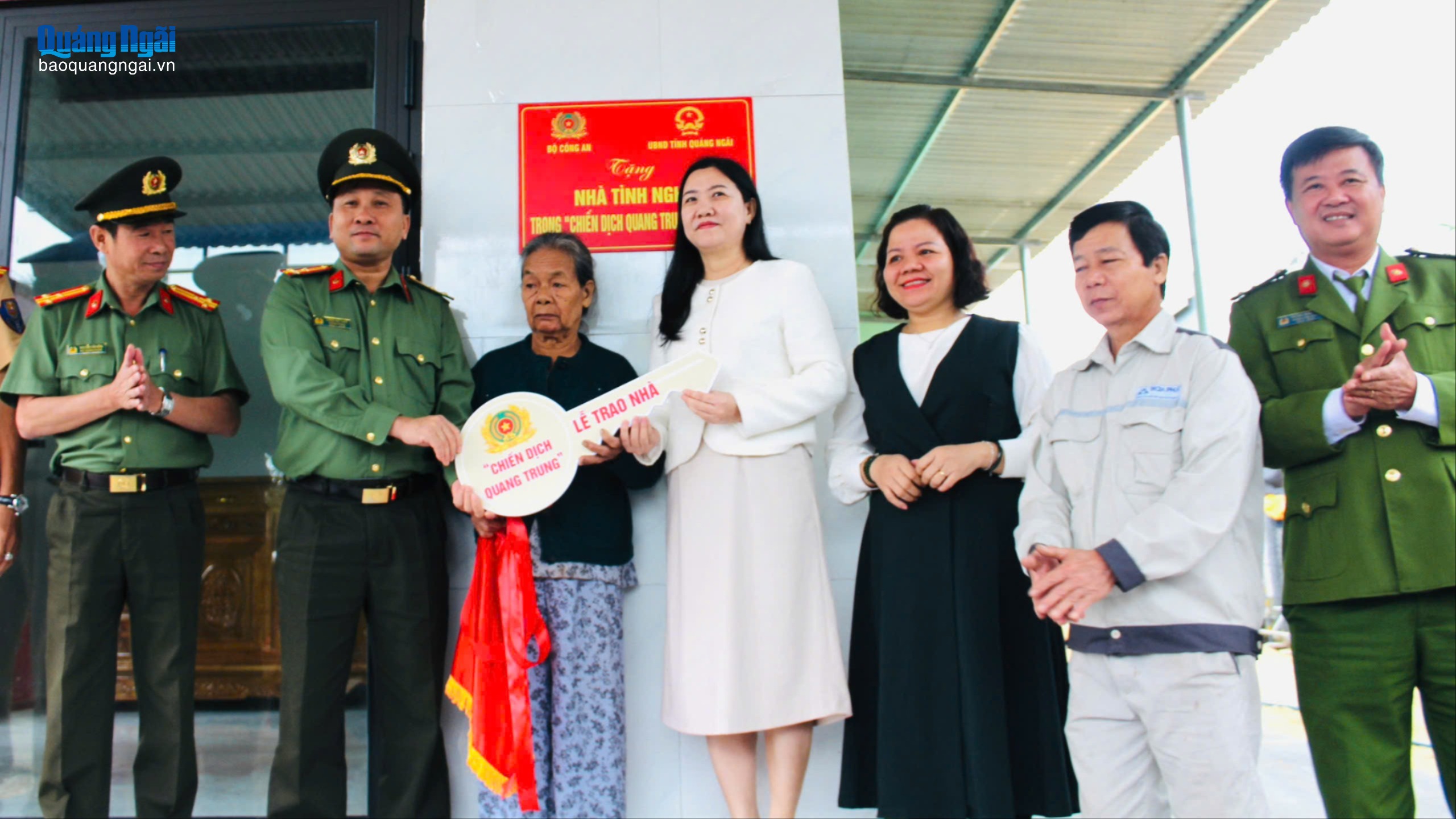 Khánh thành nhà ở 