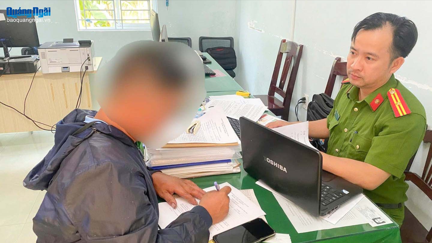 Vào Fanpage công an bình luận sai sự thật, hai người bị phạt