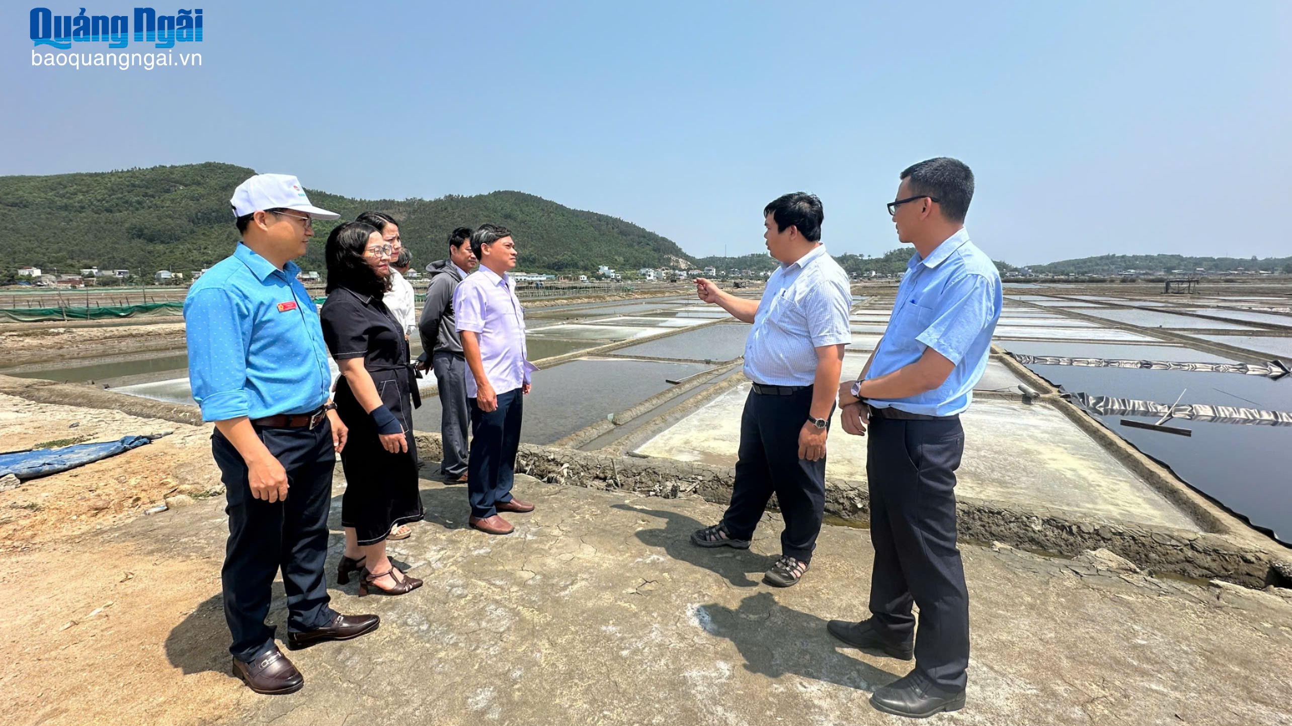 Bảo tồn đồng muối Sa Huỳnh gắn phát triển du lịch cộng đồng