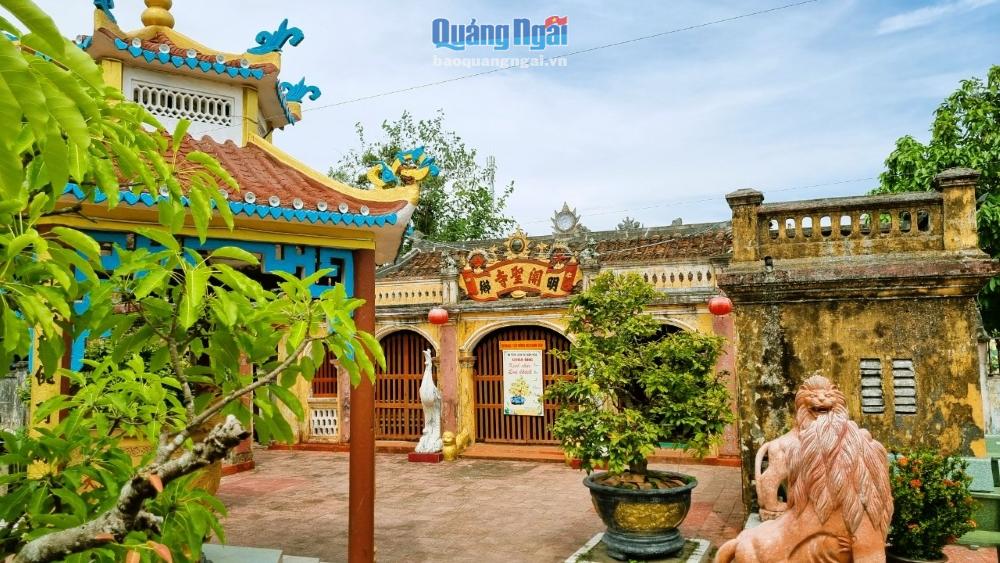 Chùa Ông Quảng Ngãi 