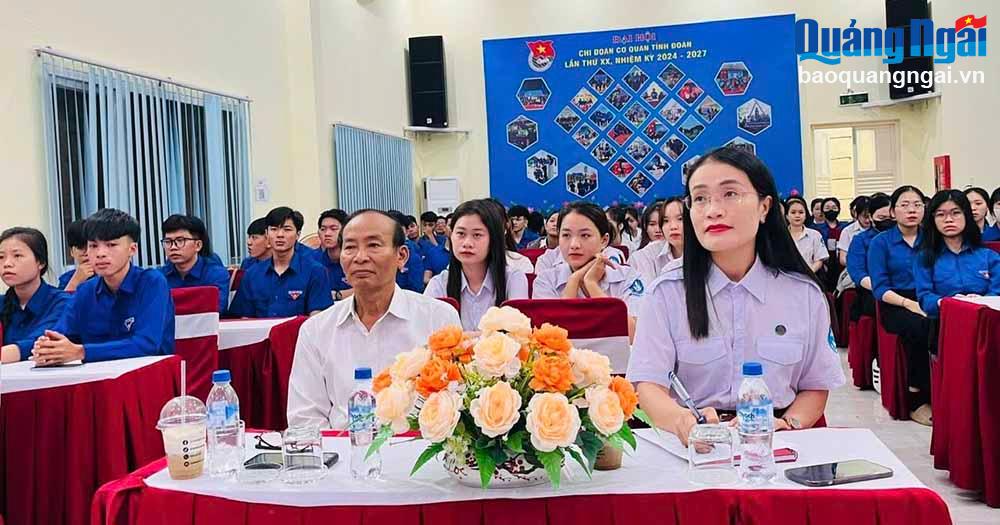 Cung cấp thông tin thời sự quốc tế cho sinh viên 