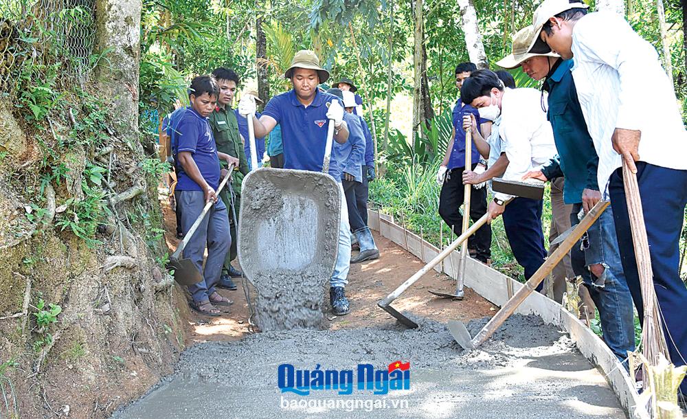 Tuổi trẻ Sơn Tây: Xung kích vì cuộc sống cộng đồng