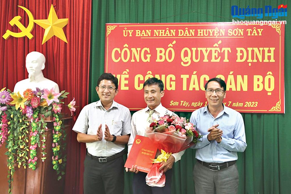 Nửa nhiệm kỳ vượt khó