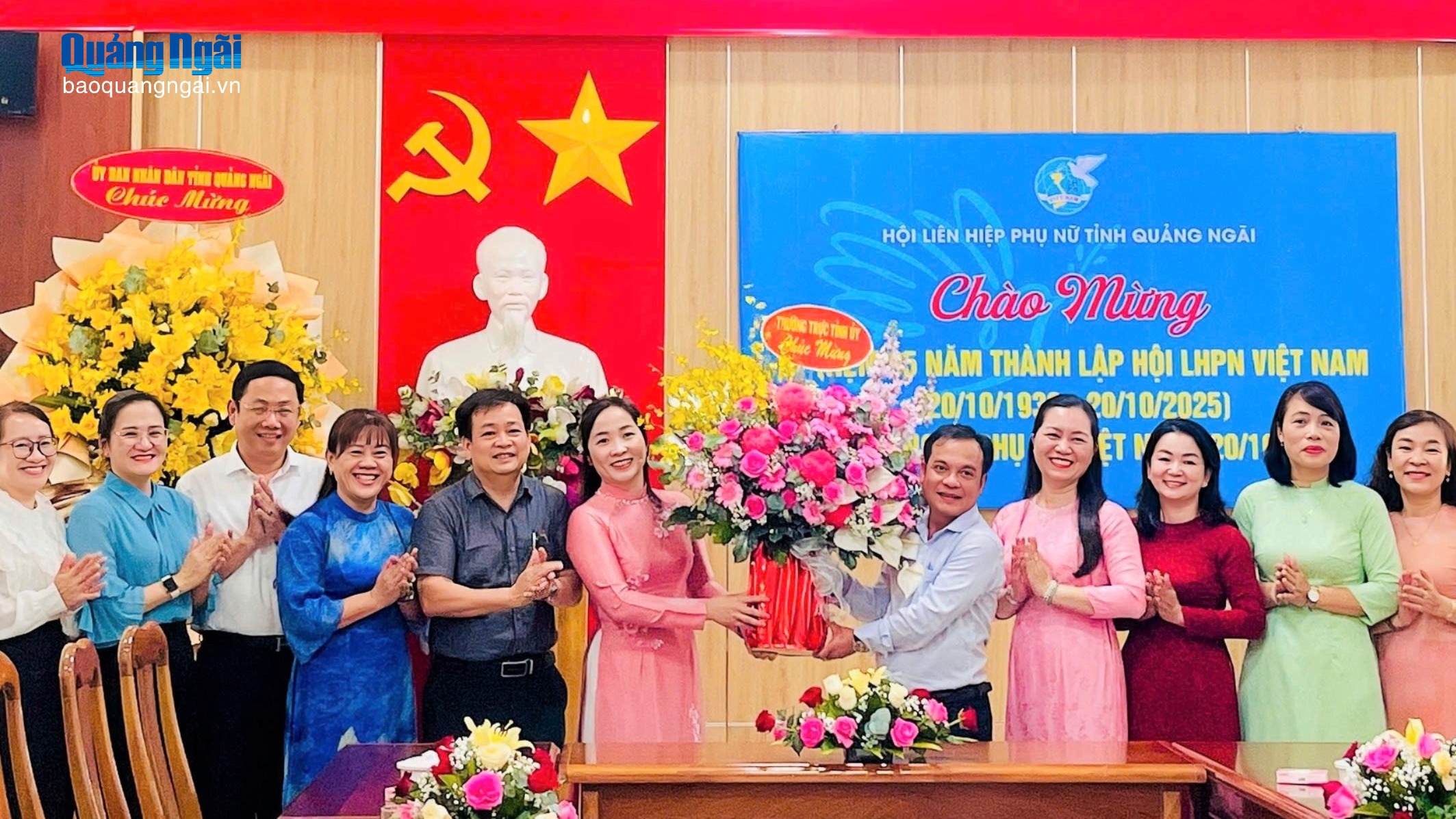 Phó Bí thư Thường trực Tỉnh ủy U Huấn thăm, chúc mừng Hội Liên hiệp Phụ nữ tỉnh