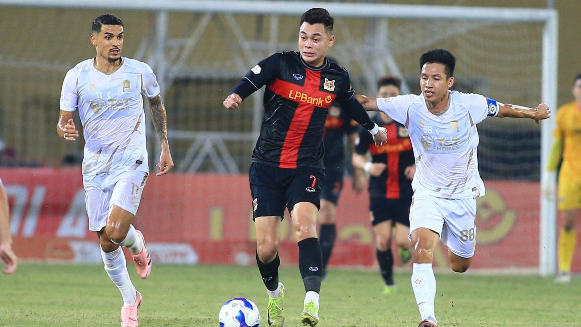 V-League 2025 - 2026: Ninh Bình vẫn bất bại