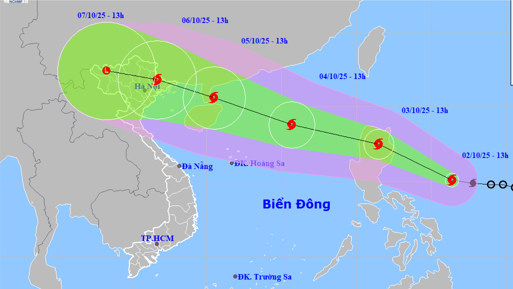 Bão Matmo cấp 8 giật cấp 10 đang tiến về Biển Đông