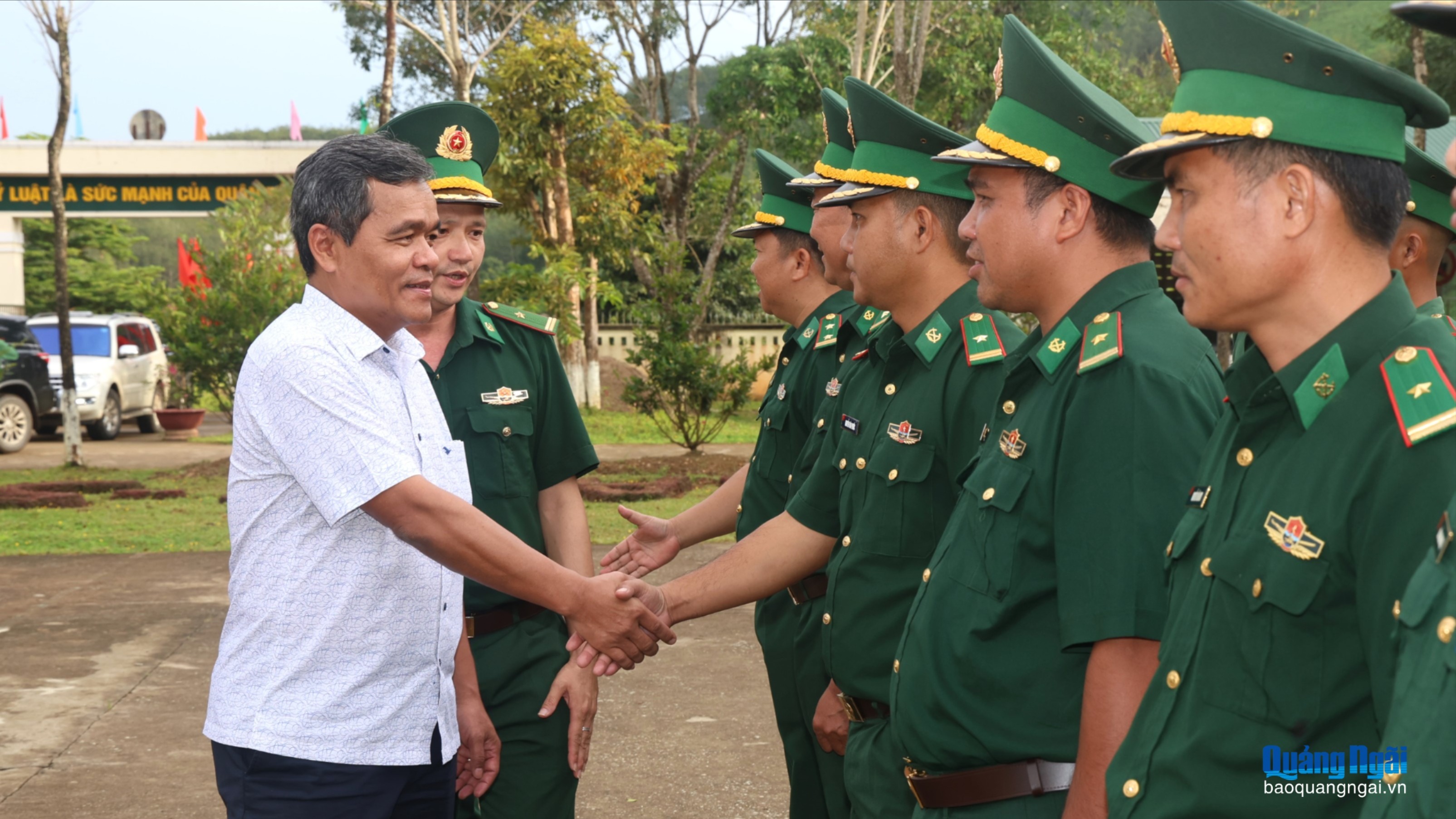 Bí thư Tỉnh ủy Hồ Văn Niên thăm, làm việc với Đồn Biên phòng Dục Nông