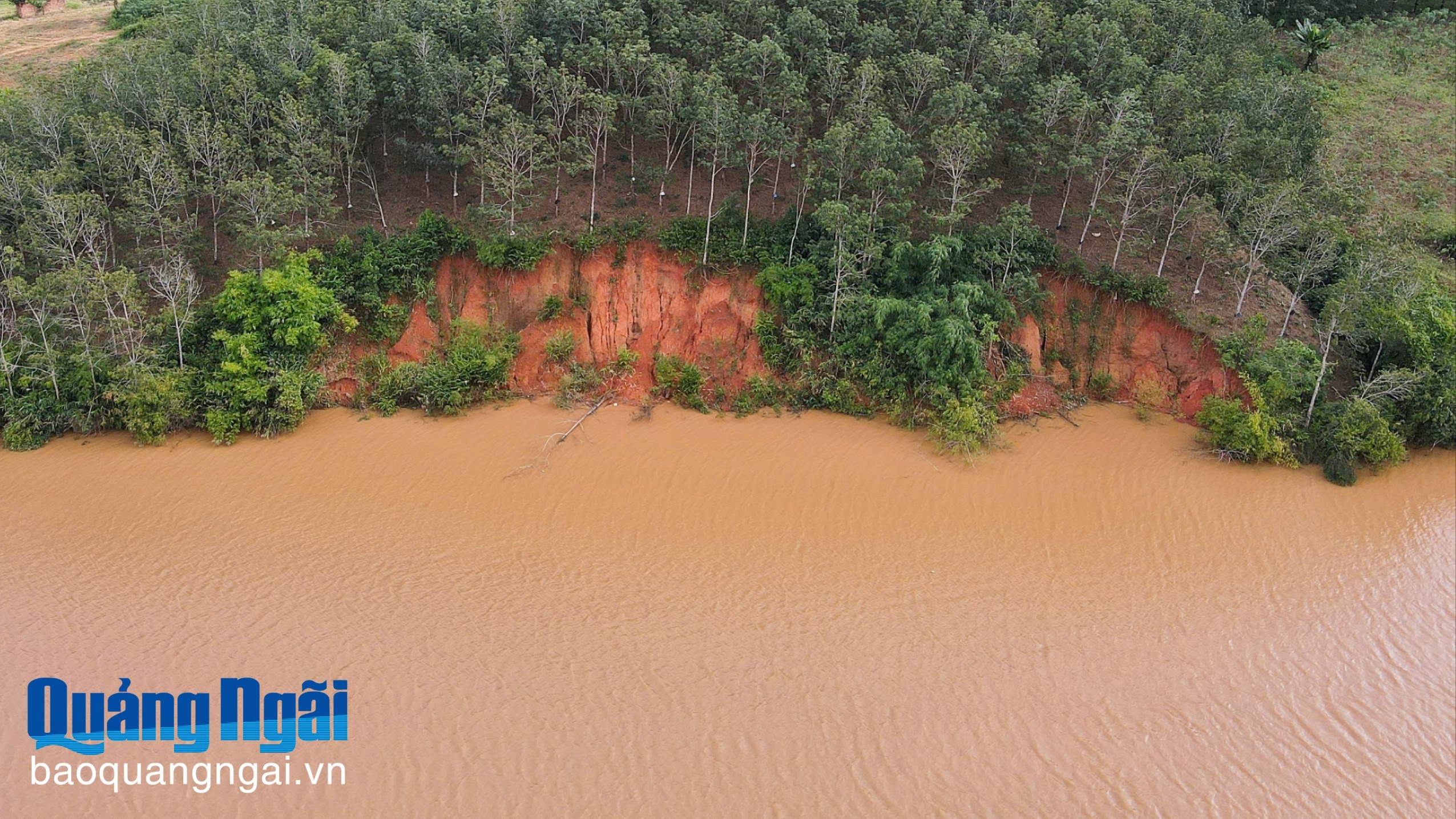 Sạt lở bờ sông và nỗi lo mất đất sản xuất