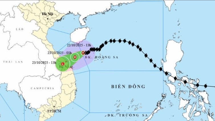 Bão số 12 suy yếu dần, gây mưa lớn tại Quảng Ngãi
