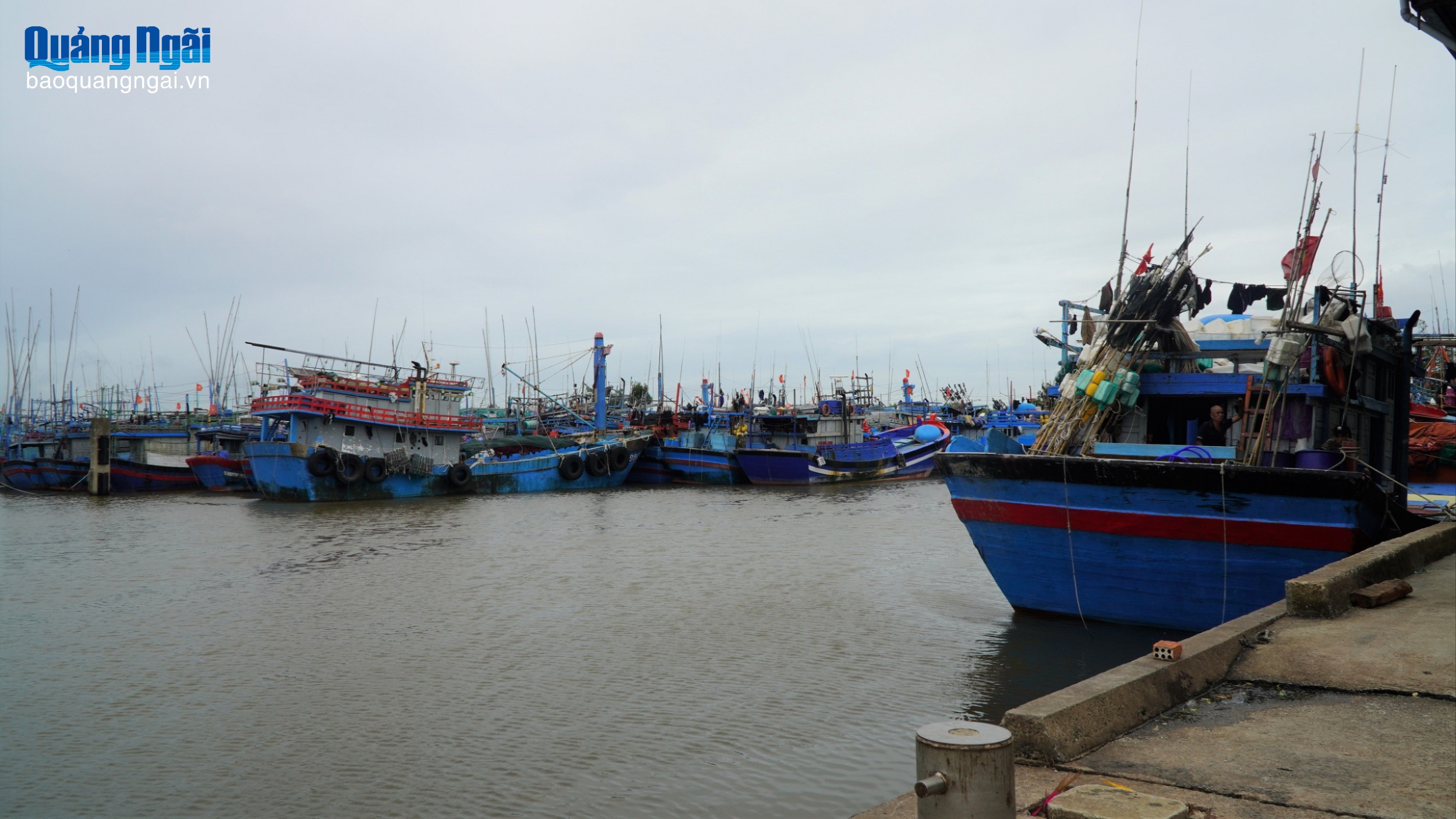 Chủ động ứng phó với áp thấp nhiệt đới gần biển Đông