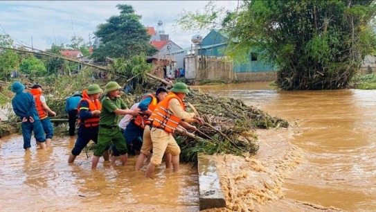 Khẩn trương triển khai các nhiệm vụ phòng, tránh, ứng phó, khắc phục hậu quả thiên tai