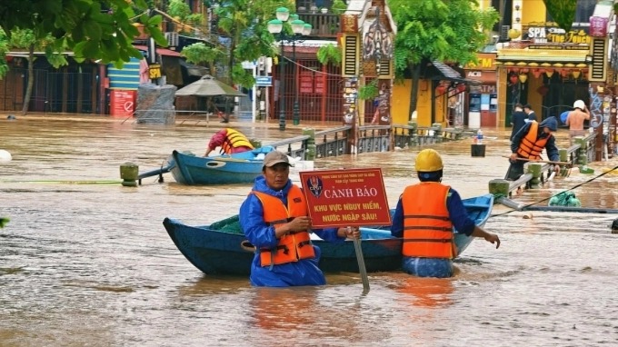 Tập trung ứng phó khẩn cấp, khắc phục hậu quả mưa lũ lớn tại khu vực Trung Bộ