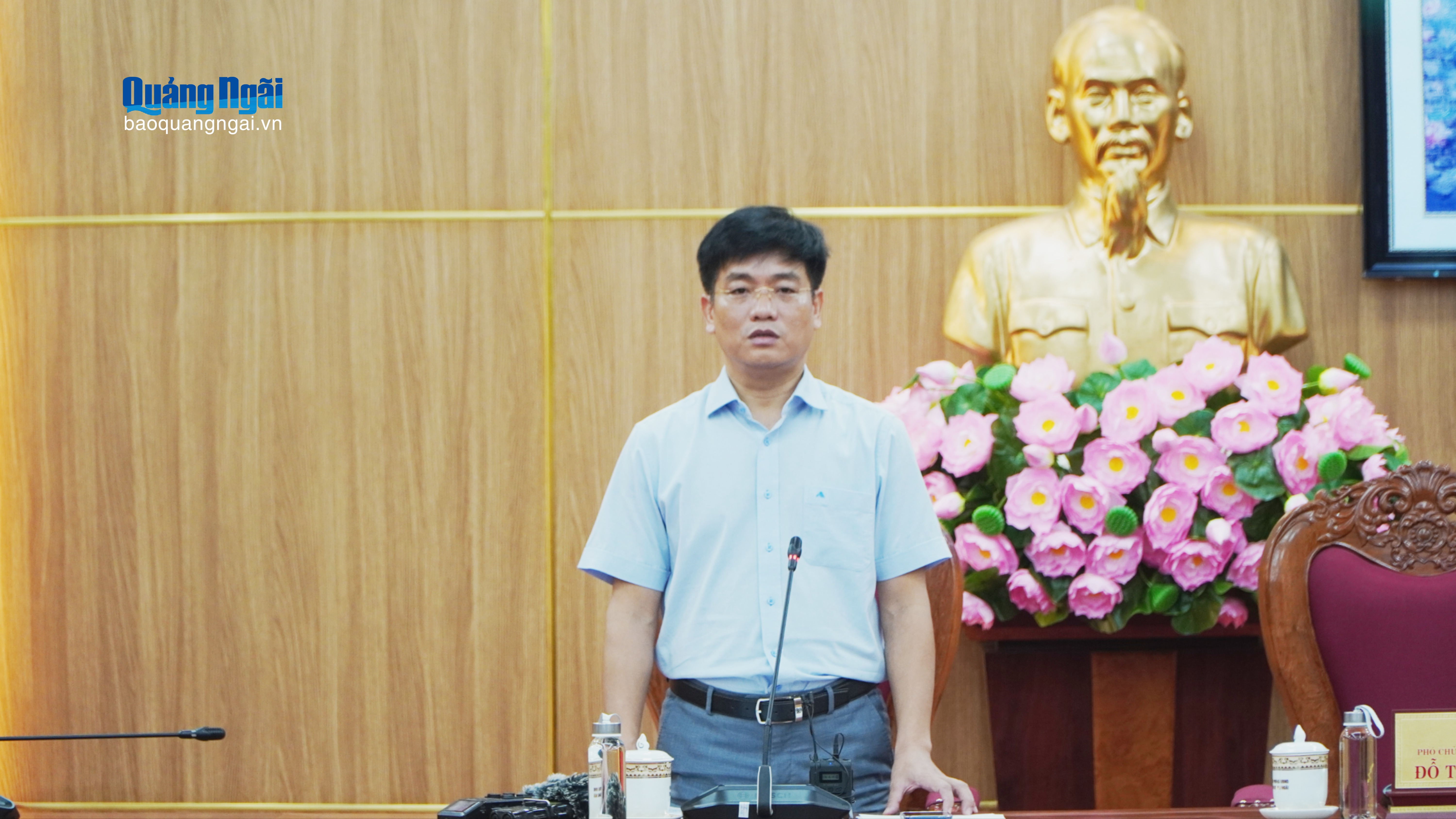 Quảng Ngãi khẩn cấp ứng phó ngập lụt, sạt lở đất