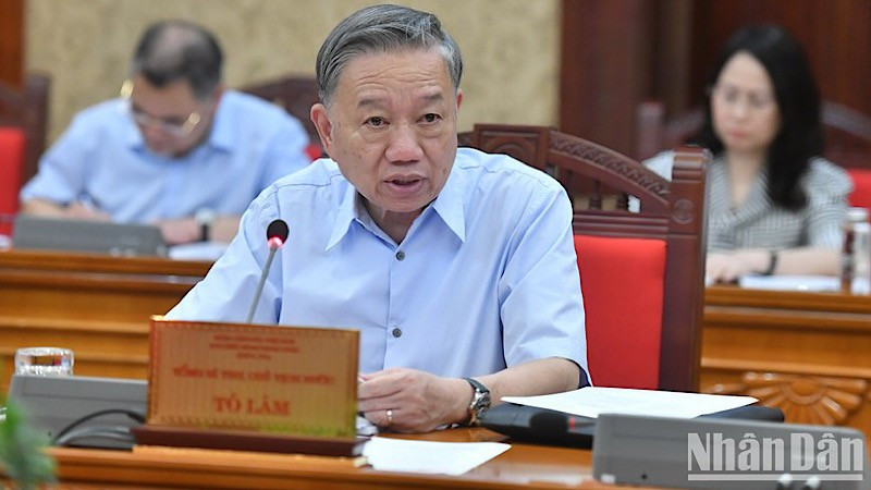 Tổng Bí thư Tô Lâm thăm hỏi, động viên đồng bào, cán bộ, chiến sĩ trên cả nước đang ứng phó, khắc phục hậu quả thiên tai trong những ngày vừa qua