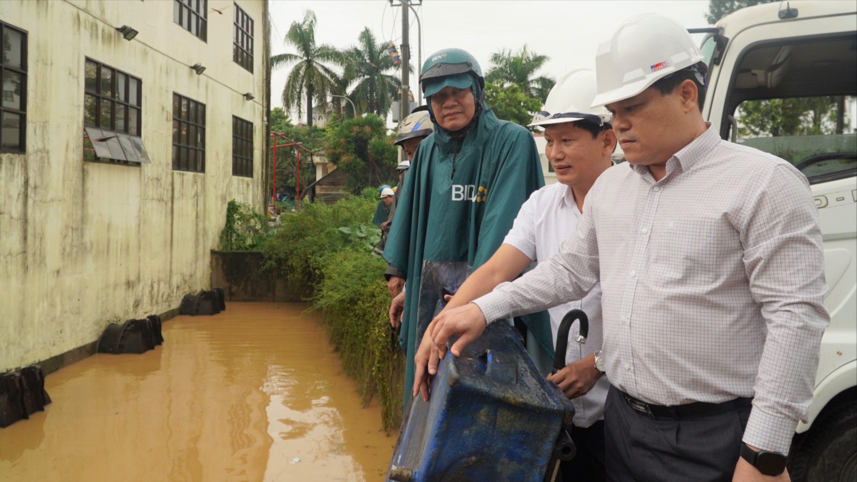 Lãnh đạo tỉnh kiểm tra công tác phòng chống lũ lụt