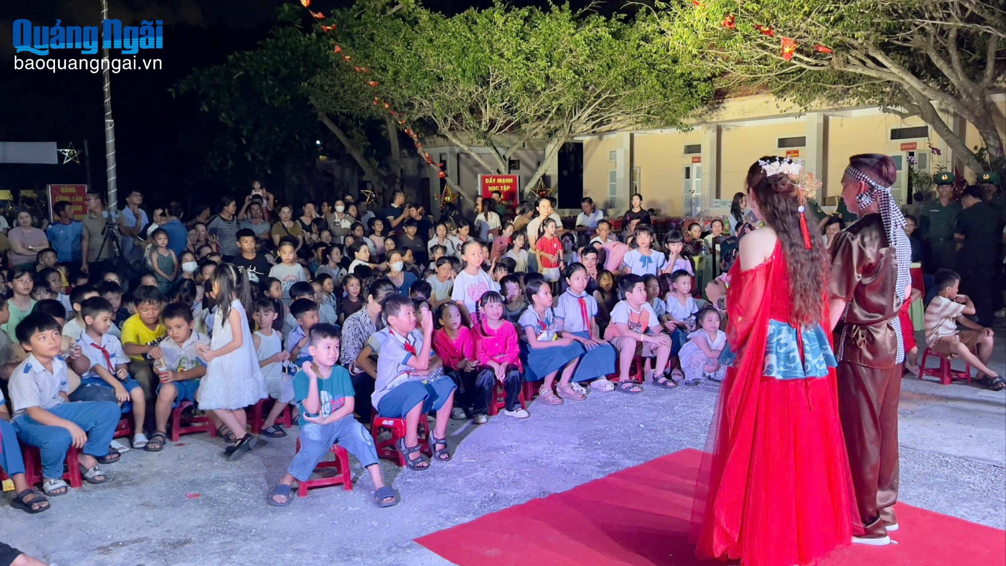 “Đêm hội trăng rằm” nơi biên cương